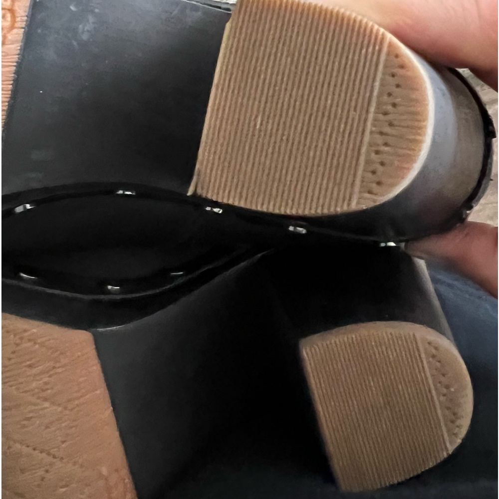 Ugg Boot Size 39 - Authentic - image 3